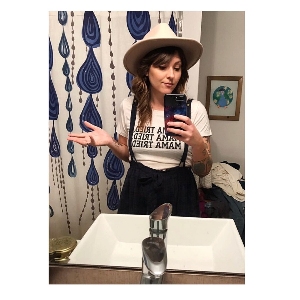 Meet your Posher, Adrienne